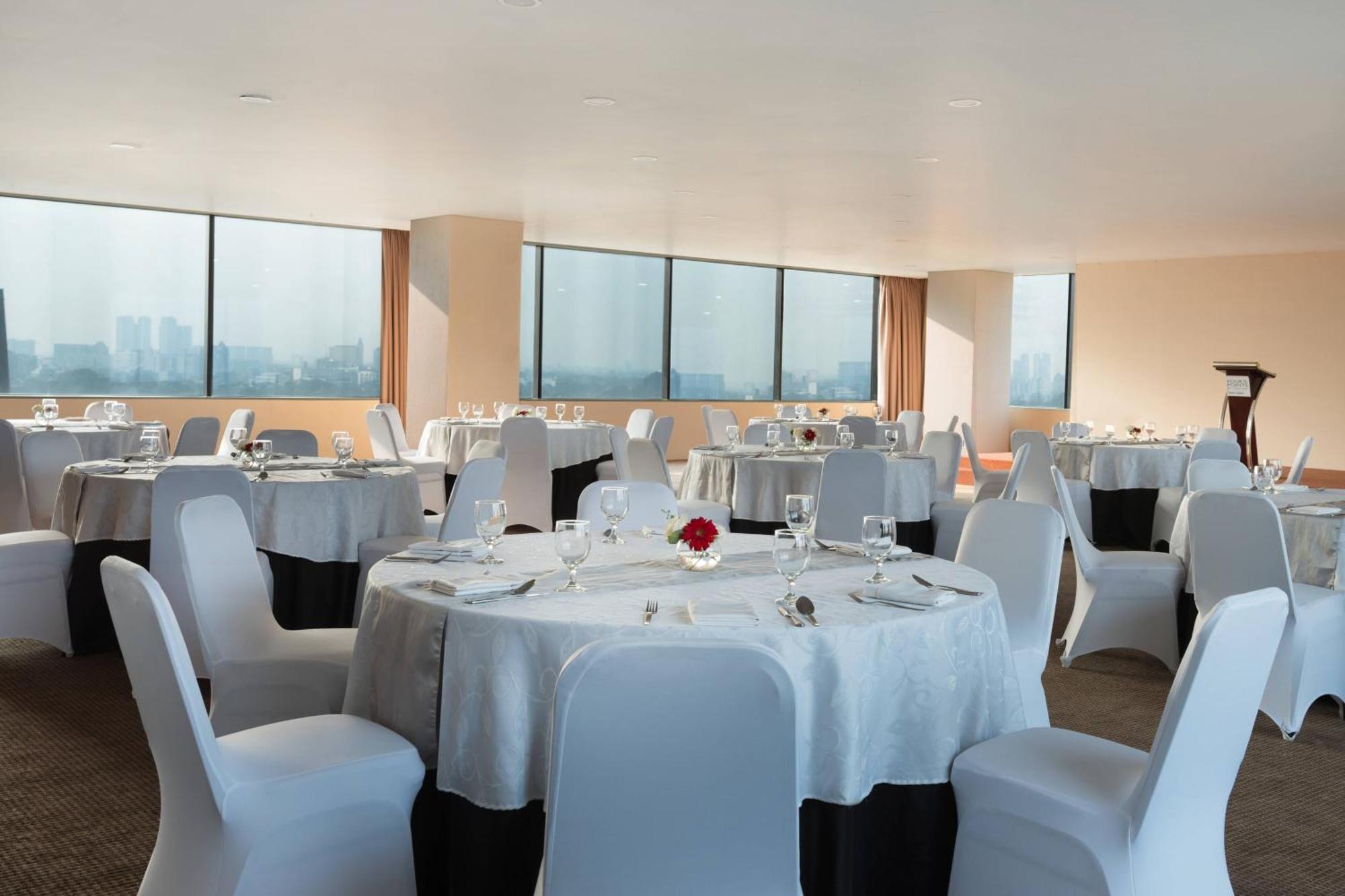 Four Points By Sheraton Jakarta Thamrin Buitenkant foto